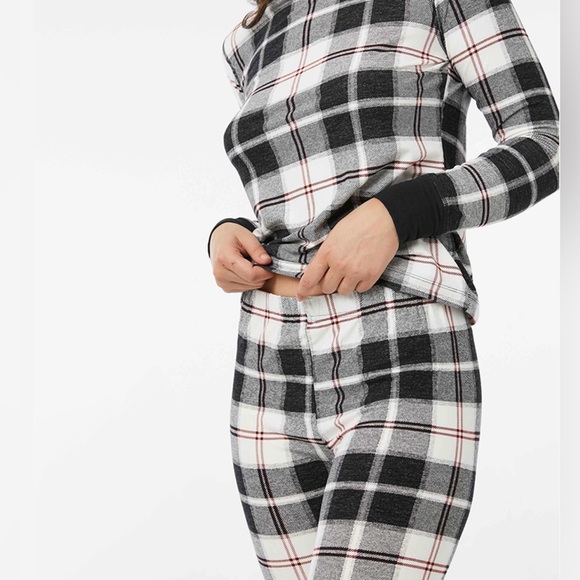 Ardene Plaid Skinny Jogger Pj Set / NWT - Picture 5 of 10